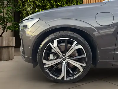 Volvo XC60 2.0 T8 TE Ultimate Dark — Hybride rechargeable premium, 20'000 km seulement — Miniatur 19