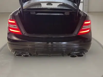 Mercedes-Benz C 63 AMG Coupé Edition 507 — Coupé sportif légendaire, 507 ch purs — Miniatura 21