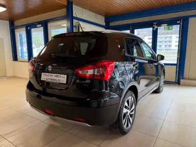 Suzuki S-Cross 1.4 Hybrid 4WD — SUV compact hybride, 91 000 km, sans sinistre — Miniature 9