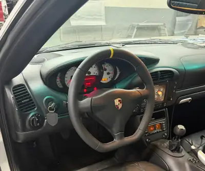 Porsche 911 Carrera 4 S — Coupé sportif légendaire, 320 ch, transmission manuelle — Miniature 7