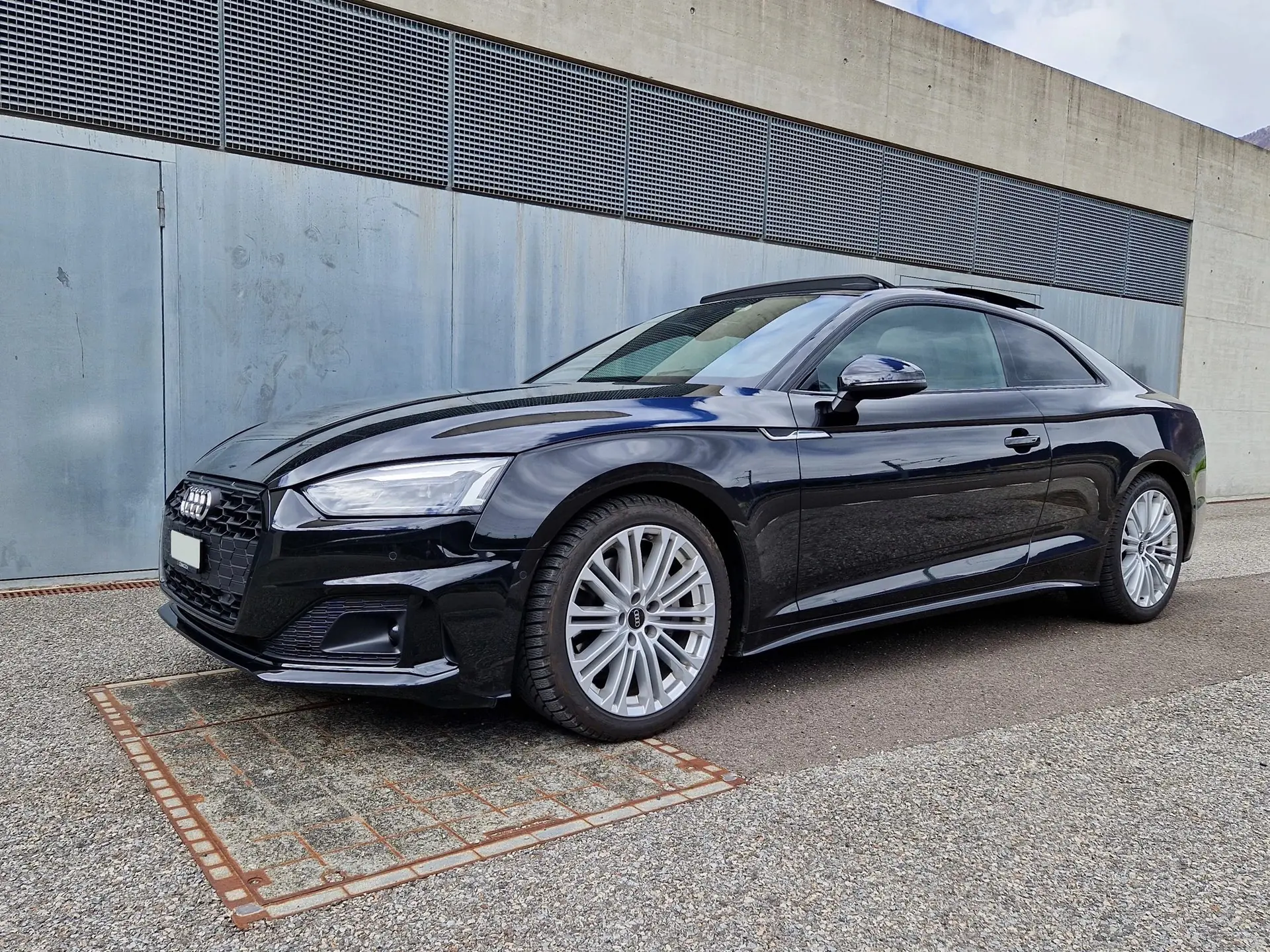 Audi A5 Coupé 40 TDI — Coupé sportif mild-hybrid, 89000 km, toit panoramique — Außenansicht