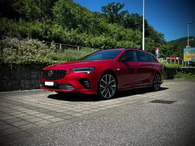 Opel Insignia Sports Tourer GSi 2.0T — Break performant 230 ch, seulement 29 800 km — Außenansicht