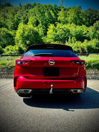 Opel Insignia Sports Tourer GSi 2.0T — Break performant 230 ch, seulement 29 800 km — Innenraum