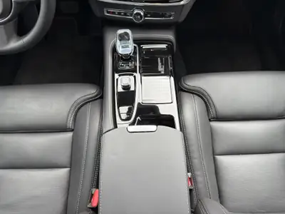 Volvo V90 T8 TE Ultimate Dark eAWD — Break hybride rechargeable, 50'000 km seulement — Miniature 13