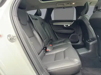 Volvo V90 T8 TE Ultimate Dark eAWD — Break hybride rechargeable, 50'000 km seulement — Miniature 17