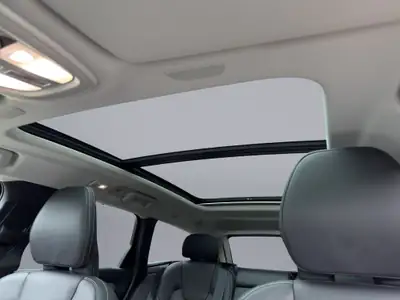 Volvo V90 T8 TE Ultimate Dark eAWD — Break hybride rechargeable, 50'000 km seulement — Miniature 19
