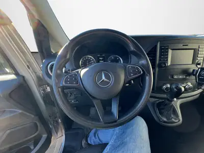 Mercedes-Benz Vito 116 Combi — Van 8 places diesel fiable, expertisé 2026 — Miniature 10
