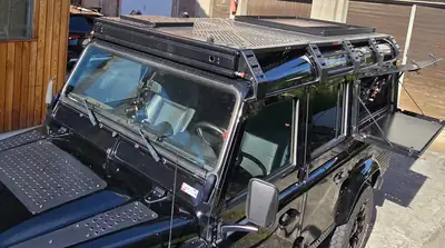 Land Rover Defender 110 2.2 TD4 — Légende intemporelle, 117'000 km, état impeccable — Miniature 15