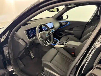 BMW X3 xDrive 20 48V M Sport — Hybride léger, design premium, 9'600 km seulement — dashboard