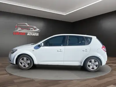 Kia Cee'd 1.4 16V Basic — Berline fiable, entretien à jour, sans sinistre — vista posteriore