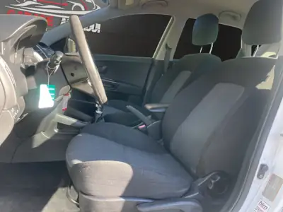 Kia Cee'd 1.4 16V Basic — Berline fiable, entretien à jour, sans sinistre — Miniatura 9
