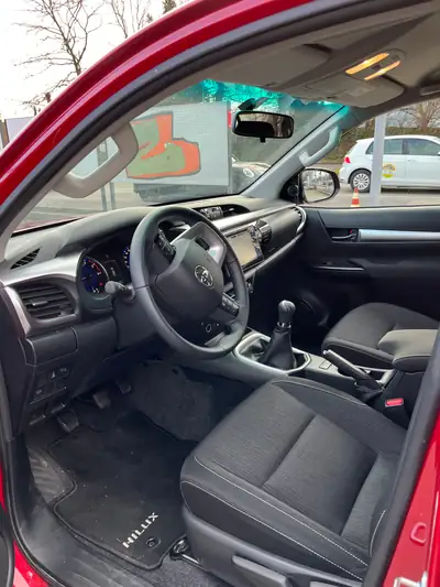 Toyota HI-LUX 2.4D-4D Comfort Double Cab 4x4 — Pickup robuste, 8 455 km seulement — Miniatur 10