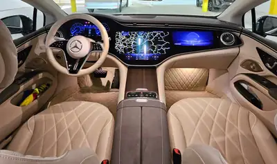 Mercedes-Benz EQS 580 4Matic — Berline électrique premium, 49'750 km, Hyperscreen — détail