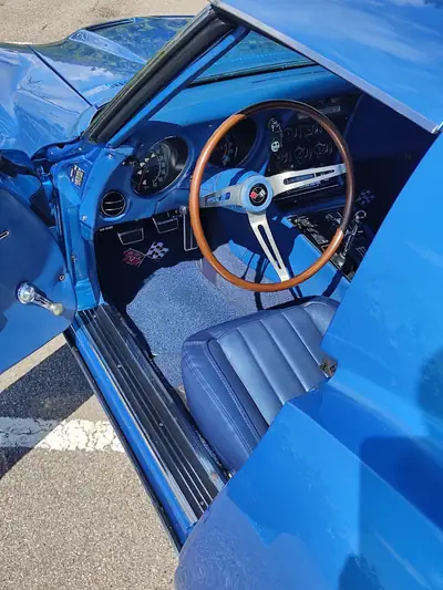 Chevrolet Corvette BigBlock Tri Power 1968 — Légende américaine 427 ch, état exceptionnel — Miniature 7