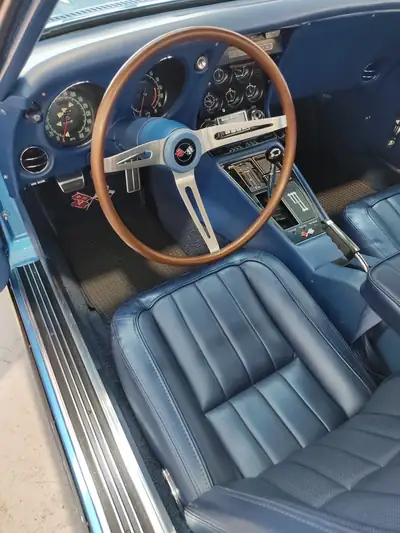 Chevrolet Corvette BigBlock Tri Power 1968 — Légende américaine 427 ch, état exceptionnel — Miniature 8