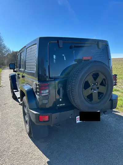 Jeep Wrangler Unlimited 2.8 CRD — SUV 4x4 robuste, moteur diesel performant — Innenraum