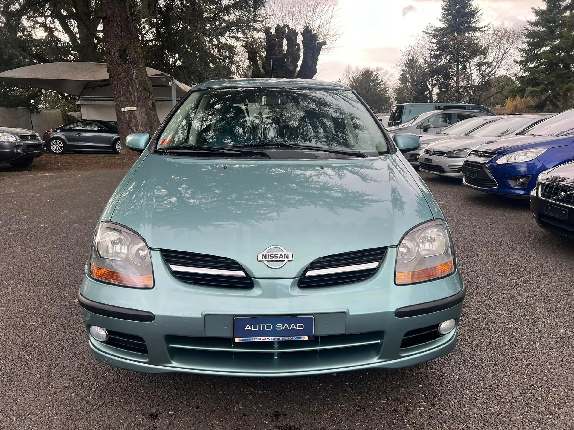 Nissan Almera Tino 1.8 16V Luxury — Monospace compact fiable, 63'000 km seulement — exterior view