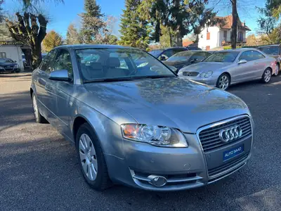 Audi A4 Limousine 2.0 Turbo FSI — Berline dynamique, moteur turbocompressé 200 ch — détail