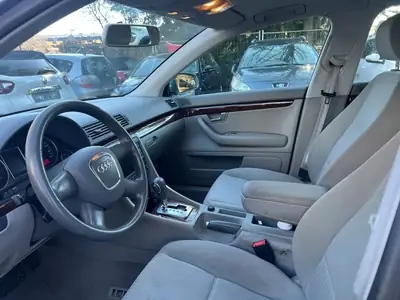 Audi A4 Limousine 2.0 Turbo FSI — Berline dynamique, moteur turbocompressé 200 ch — Miniature 7