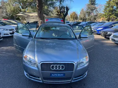 Audi A4 Limousine 2.0 Turbo FSI — Berline dynamique, moteur turbocompressé 200 ch — Miniature 9