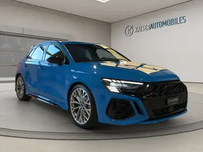 Audi RS3 Sportback 2.5 TSI — Performances extrêmes, kilométrage quasi neuf — vista posteriore