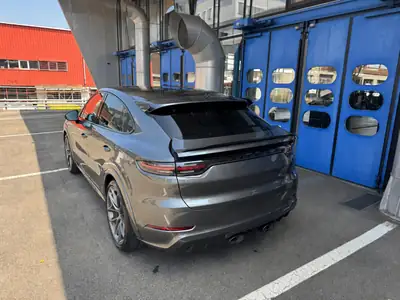 Porsche Cayenne Turbo Coupé — SUV coupé haute performance, 550 ch, garantie constructeur — Miniatur 9