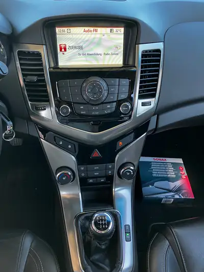 Chevrolet Cruze Station Wagon 1.4 T LTZ — Monospace familial polyvalent, sans accident — Thumbnail 11