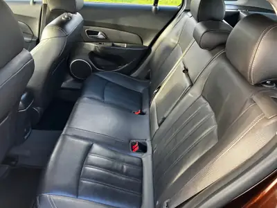 Chevrolet Cruze Station Wagon 1.4 T LTZ — Monospace familial polyvalent, sans accident — Thumbnail 13