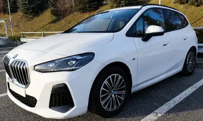 BMW 223 Active Tourer xDrive M Sport — Monospace premium 7 places, toit panoramique, diesel hybride — Detail