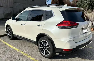 Nissan X-Trail 2.0 dCi Tekna — SUV 4x4 robuste, 92'000 km, sans sinistre — side view