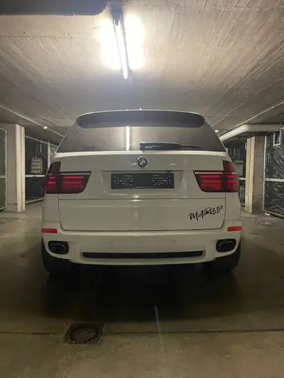 BMW X5 xDrive 30d Steptronic — SUV premium diesel, 210'000 km, sans sinistre — arrière