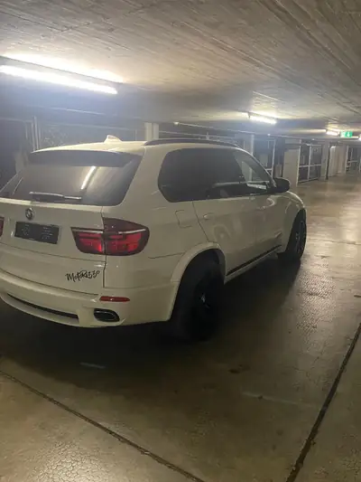 BMW X5 xDrive 30d Steptronic — SUV premium diesel, 210'000 km, sans sinistre — tableau de bord