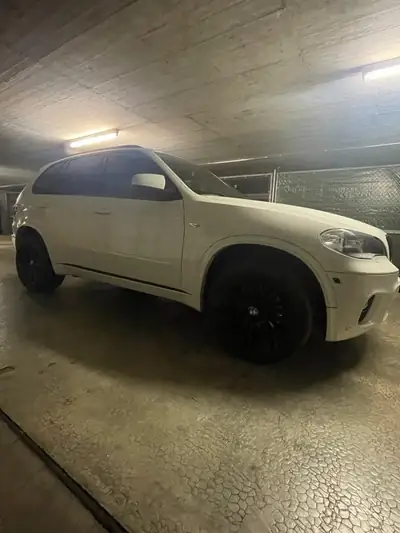 BMW X5 xDrive 30d Steptronic — SUV premium diesel, 210'000 km, sans sinistre — détail