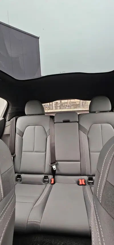 Polestar 2 Long Range Dual 78 kWh — Berline électrique performante, 408 ch tous terrains — Thumbnail 9