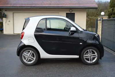 Smart Fortwo EQ Passion — Citadine électrique compacte, 32'000 km seulement — intérieur