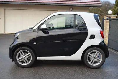 Smart Fortwo EQ Passion — Citadine électrique compacte, 32'000 km seulement — Miniature 7