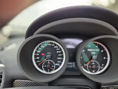 Mercedes-Benz SLK 55 AMG — Roadster haute performance, 360 ch de pure émotion — dettaglio