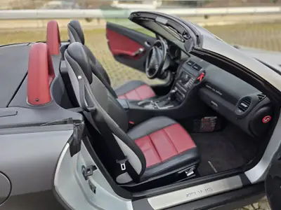 Mercedes-Benz SLK 55 AMG — Roadster haute performance, 360 ch de pure émotion — Miniatura 10