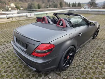 Mercedes-Benz SLK 55 AMG — Roadster haute performance, 360 ch de pure émotion — Miniatura 11