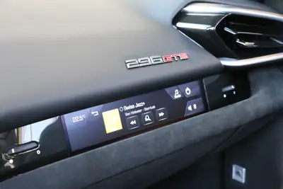 Ferrari 296 GTS Spider 2025 — Hybride rechargeable 830 ch, livrée neuve en Suisse — Thumbnail 12