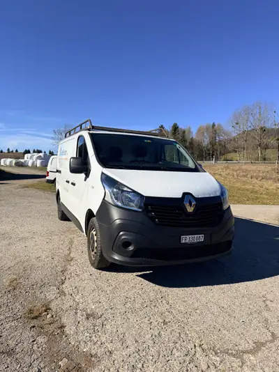 Renault Trafic 1.6 dCi 95 — Utilitaire fiable, entretien réduit, sans sinistre — vista posteriore