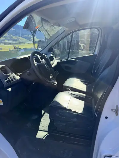 Renault Trafic 1.6 dCi 95 — Utilitaire fiable, entretien réduit, sans sinistre — cruscotto