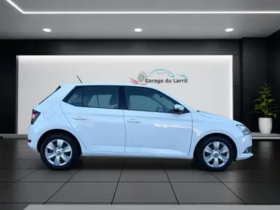 Skoda Fabia 1.0 TSI Ambition DSG — Citadine fiable, garantie 12 mois, historique sans sinistre — Miniature 8