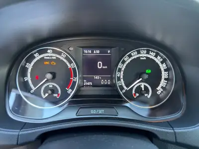 Skoda Fabia 1.0 TSI Ambition DSG — Citadine fiable, garantie 12 mois, historique sans sinistre — Miniature 16