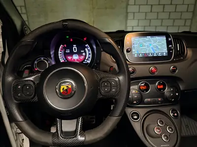 Fiat 595 Abarth Cabriolet — 180 ch purs, 27'000 km, état impeccable — Miniatur 7