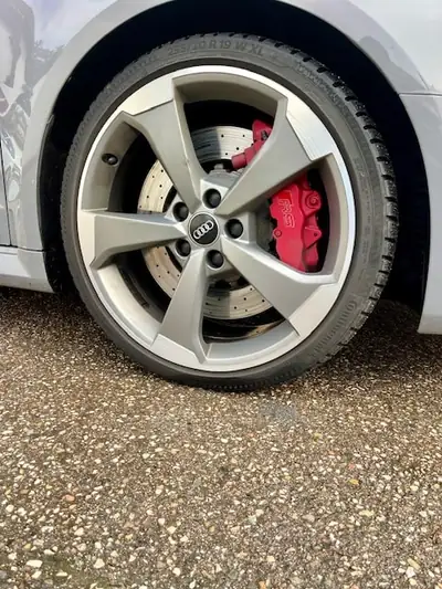 Audi RS3 2.5 TSI quattro — Berline sportive haute performance, 190 000 km — Miniature 10