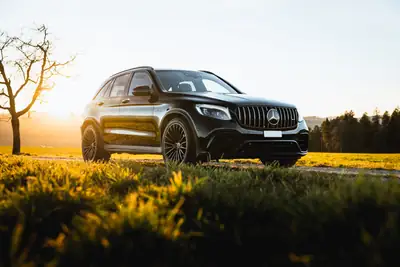 Mercedes-Benz GLC 63 S AMG 4Matic+ — 510 ch de performance pure, très peu kilométré — vista esterna