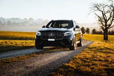 Mercedes-Benz GLC 63 S AMG 4Matic+ — 510 ch de performance pure, très peu kilométré — vista posteriore