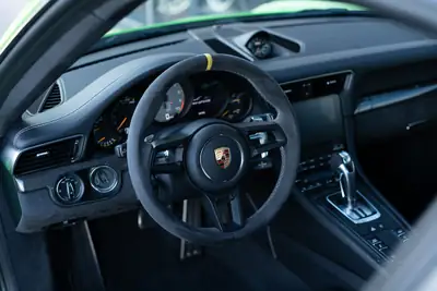 Porsche 911 GT3 RS — Le coupé sport ultime aux performances d'exception — Thumbnail 19