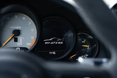 Porsche 911 GT3 RS — Le coupé sport ultime aux performances d'exception — Thumbnail 27